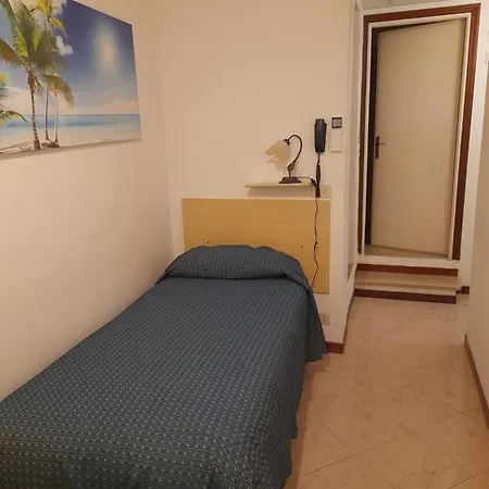 Anselmi مارتْشانا مارينا