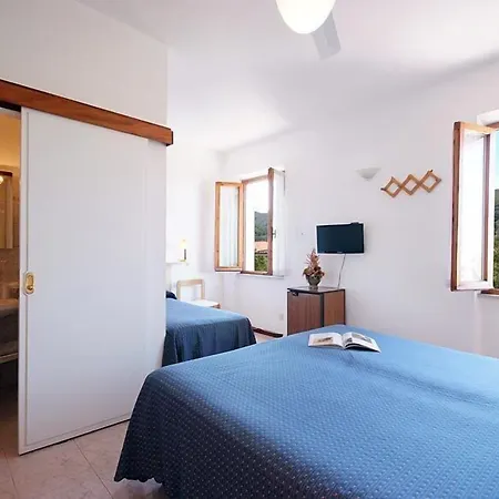 Anselmi Hotel 2*