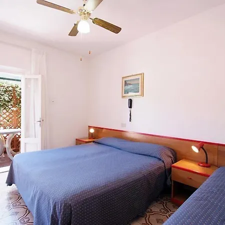 Hotel Anselmi 2*