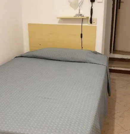 Anselmi مارتْشانا مارينا